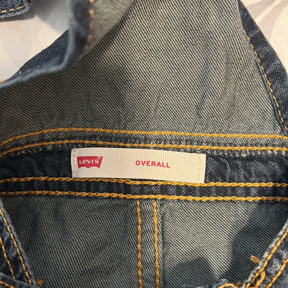 Nike/Levi’s shorts bundle - Picture 6 of 10